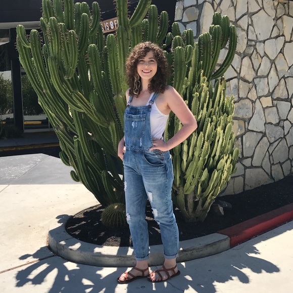 Meet Your Posher!! ๐ - Picture 3 of 3